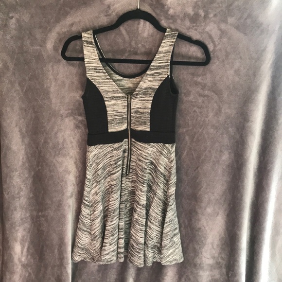 BLACK AND GREY DRESS - Picture 2 of 2